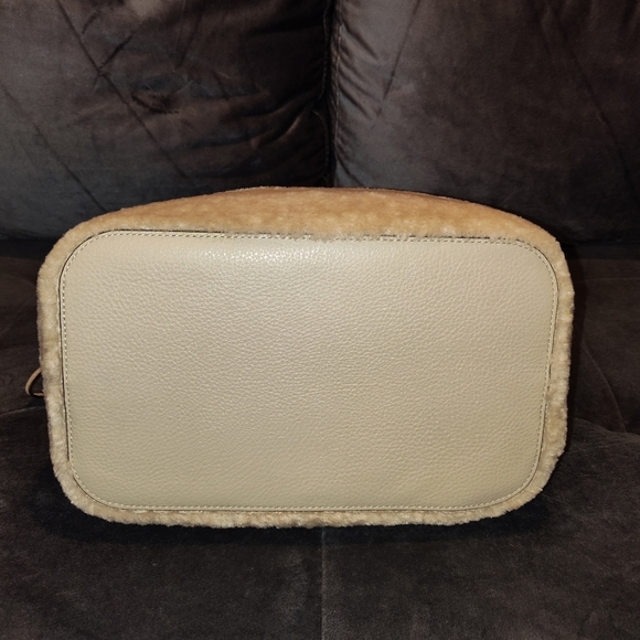 NWOT KATE SPADE MARTI FAUX FUR BUCKET SHOULDER BAG LIGHT SAND - Picture 8 of 15